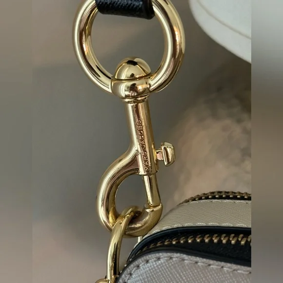 Marc Jacobs Snapshot Crossbody Bag (EUC) - Picture 3 of 13